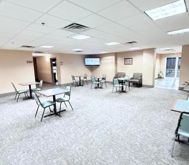 Collins Hotel | COLLINS INN & SUITES