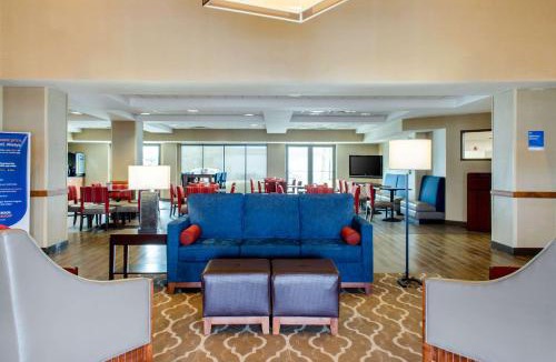 D'Iberville Hotel | Comfort Inn & Suites Biloxi-D'Iberville