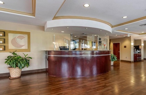 St. Martin Hotel | Comfort Suites Biloxi/Ocean Springs