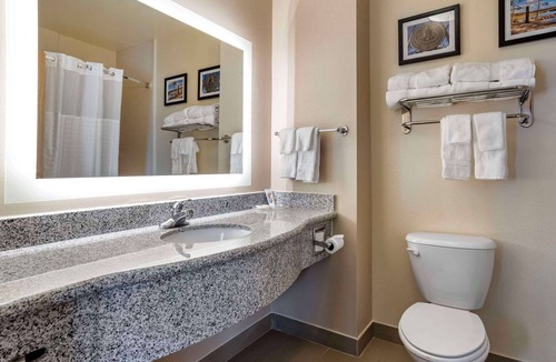 Flowood Hotel | Comfort Suites Flowood - Jackson Airport (must meet transportation requirement)