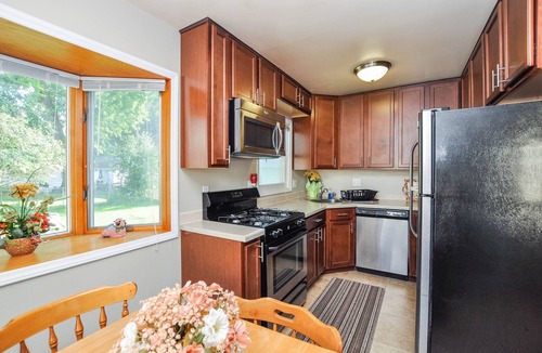 Kutzky Park House | Comfortable 3BR/2BA Home – Walkable to Mayo & St. Mary’s, Pet Friendly