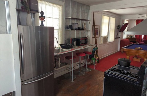Broadmoor House | Comfortable, Affordable, Pool table & Location
