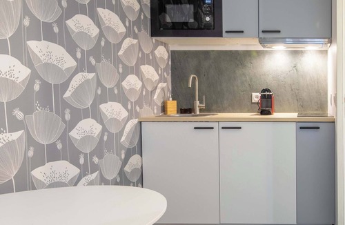 12th Arrondissement Apartment | Comfortable Central Paris Studio Retreat