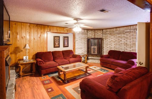 Hazlehurst House | Comfy Hazlehurst Vacation Rental w/ Patio!