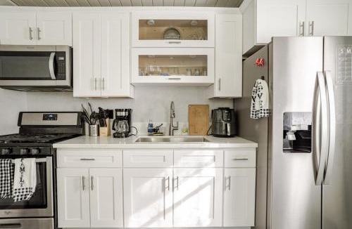 Woodlands House | Comfy Modern Big Bear Cabin