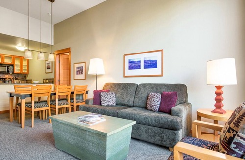 Mammoth Lakes Condo | Condo at White Mountain Lodge with Views! Steps to the Gondola!