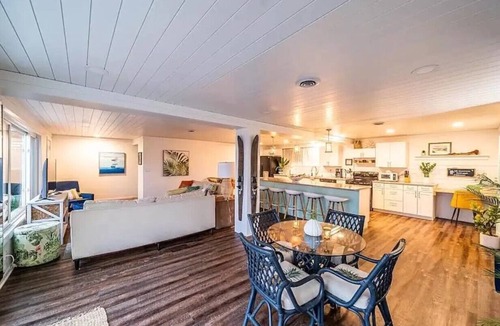 Detroit Lakes Condo | Condo with Lakefront View. 3 Bedroom, Large entertaining space with Dock/Slip!