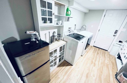Kingman Park House | Contemporary 4BDR House @ Popular H St Corridor