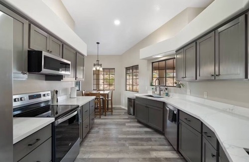 Clarkdale House | Contemporary, elevated, open-concept chateau with 4-bedrooms - Sedona Views
