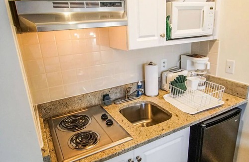 Main Street Hyannis House | Convenient Location! Indoor Pool, FREE Parking! Close to Bay View and Veteran’s