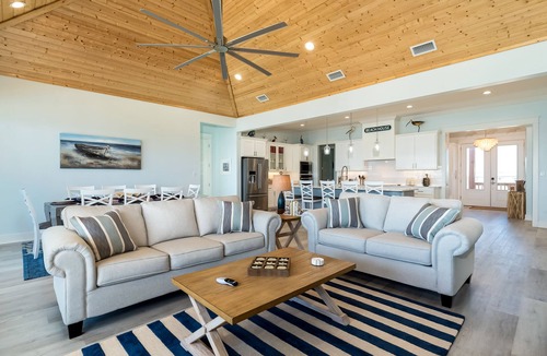 Dauphin Island House | Coral Sands | Nightly August openings. Gulf-front/pool
