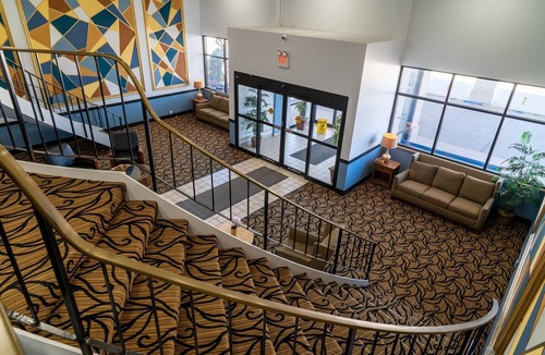 La Crosse Hotel | Coratel Inn and Suites By Jasper La Crosse