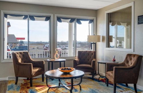 Owatonna Hotel | Coratel Inn & Suites by Jasper Owatonna - Luxury 2 Queen Bed NS