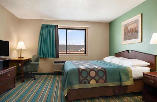 New Richmond Hotel | Coratel Inn & Suites New Richmond - 1 King Bed Non-Smoking