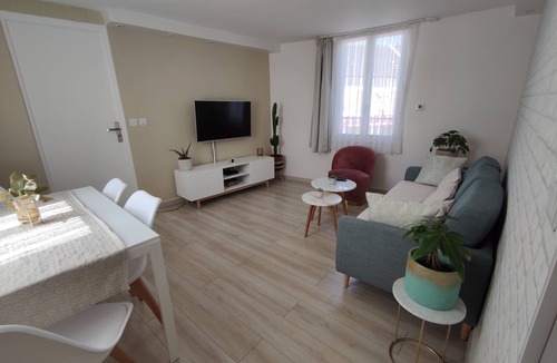 Gonesse Condo | Cosy Appartement Dans le Vieux Gonesse