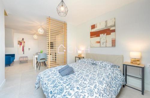 Tremblay-les-Gonesse Apartment | Cosy lounge suit à 10 min de l'aéroport CDG TREMBLAY EN FRANCE
