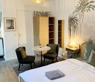 Quartier du Mail Apartment | Cosy Studio in Montorgueil