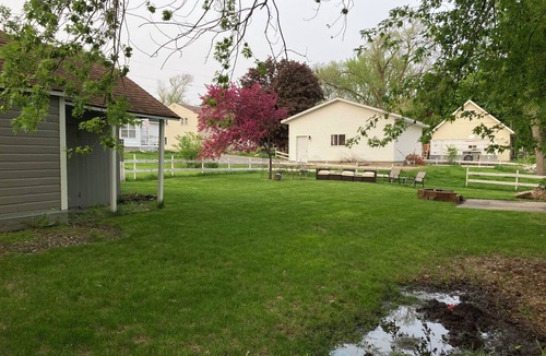 Faribault House | Cottage cozy 3bdrm, 1.5 baths in soothing Faribault nestled on the East side.