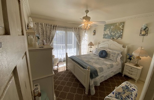 Simi Valley Cottage | Cottage Hideaway w/ waterfall, pool, spa & adjacent Santa Susana Historic Park