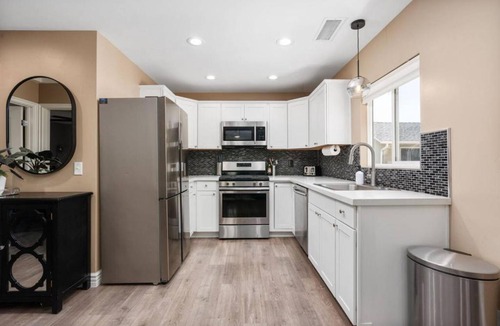 Paso Robles House | Cottage on Micro Resort, Hot tub close to Downtown