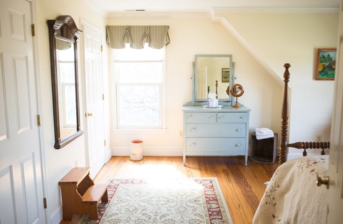 Blue Ridge House | Country Cottage on 1700’s Horse Farm/Wedding Venue