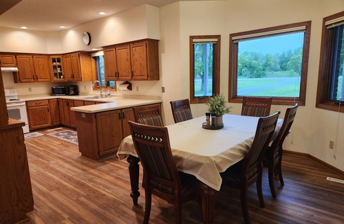 Hutchinson House | Country Home Sleeps 6 Adults, Lg Living & Kitchen Fire Pit, Crow River Winery