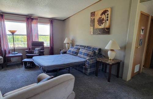 Campbellsport House | Country setting with a gorgeous Lake view and stunning sunsets/pet friendly.