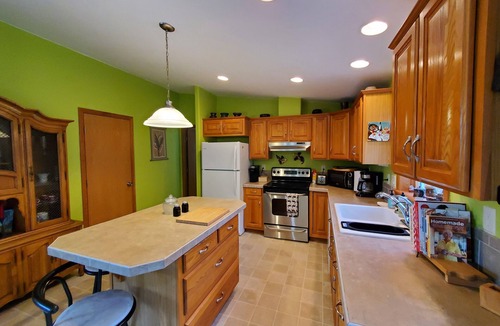 Two Harbors House | Countryside Retreat. Minutes from town. Close to great hiking trails.