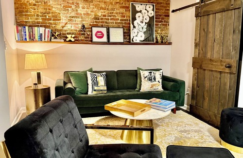 Beacon Hill Apartment | Cozy 1 Bedroom Apartment in Historic BeaconHill