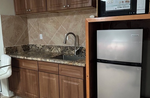 Cal Heights House | Cozy 1-bedroom house with AC in excellent Long Beach location