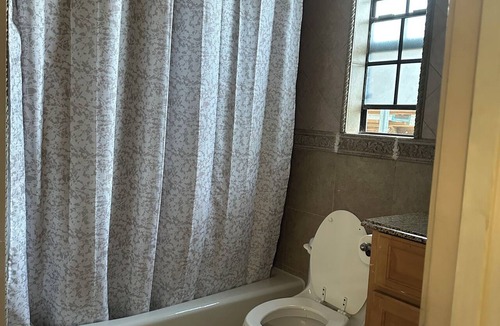 Cal Heights House | Cozy 1-bedroom house with AC in excellent Long Beach location
