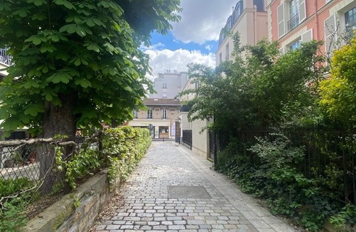 Grenelle Apartment | Cozy, 1 bedroom near the Eiffel Tower