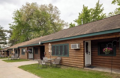 Park Rapids Cabin | Cozy 1BR 1BA Cabin #4 Riverside Point Resort
