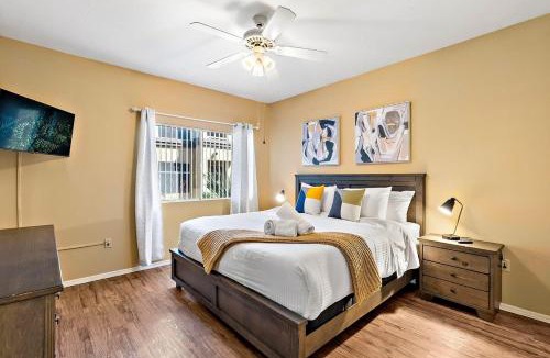 Central Scottsdale House | Cozy 1BR Pool & Gym Resort Amenities Downtown