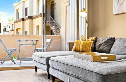Central Scottsdale House | Cozy 1BR Pool & Gym Resort Amenities Downtown