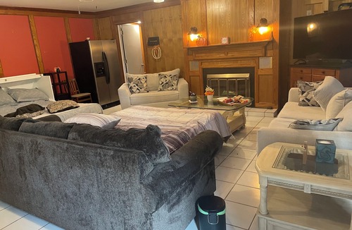 Bogalusa Apartment | Cozy 2 bedroom apt on Bateman lake.Getaway to the peace and quiet in the country