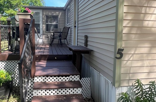 Cass Lake Cabin | Cozy 2-bedroom cabin on Cass Lake. Walking distance to the marina.