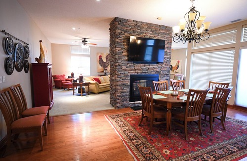 Emmetsburg Condo | Cozy 2-bedroom condo in wonderful Emmetsburg