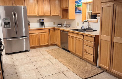 Poynette House | Cozy 2-bedroom lake view house in charming Poynette with AC