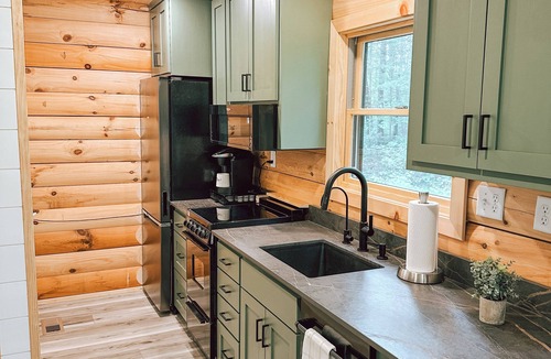 Crosby Cabin | Cozy 2-bedroom log cabin near Cuyuna recreation area