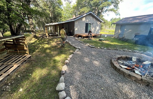 Arbor Vitae Cabin | Cozy 2bd cabin in Woodruff! Close to town but far enough away for privacy!