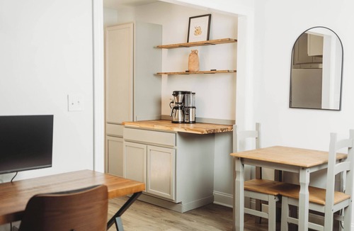 Covington Apartment | Cozy 2Bed 1Bath Property Near Downtown Covington and St. Tammany Hospital