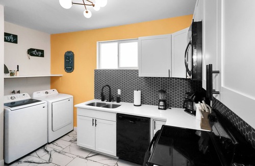 Southeast Omaha House | Cozy 2BR Near Downtown Omaha, Fenced Yard, W/D, Smart TV, Pet-Friendly