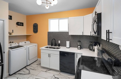 Southeast Omaha House | Cozy 2BR Near Downtown Omaha, Fenced Yard, W/D, Smart TV, Pet-Friendly