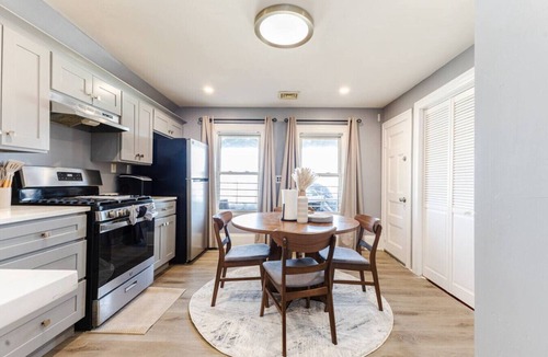 Washington Park Apartment | Cozy 3BD/1BA in Boston | Franklin Zoo, Boston Comm