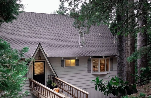 Lake Arrowhead House | Cozy 4-bedroom lakefront house in nestled in the trees in Lake Arrowhead!