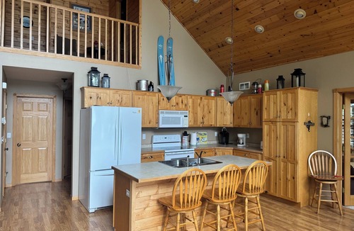 Wilkinson Cabin | Cozy all seasons get away