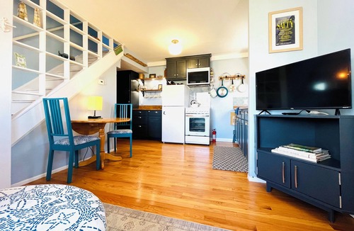 Gloucester Apartment | Cozy Apartment at Green Landing - AC - No Cleaning Fee - Hassle Free Check Out