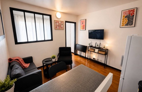 Clichy Apartment | Cozy apartment just outside Paris – Clichy