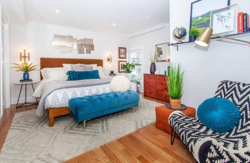 Highland Park House | Cozy Apartment Near T